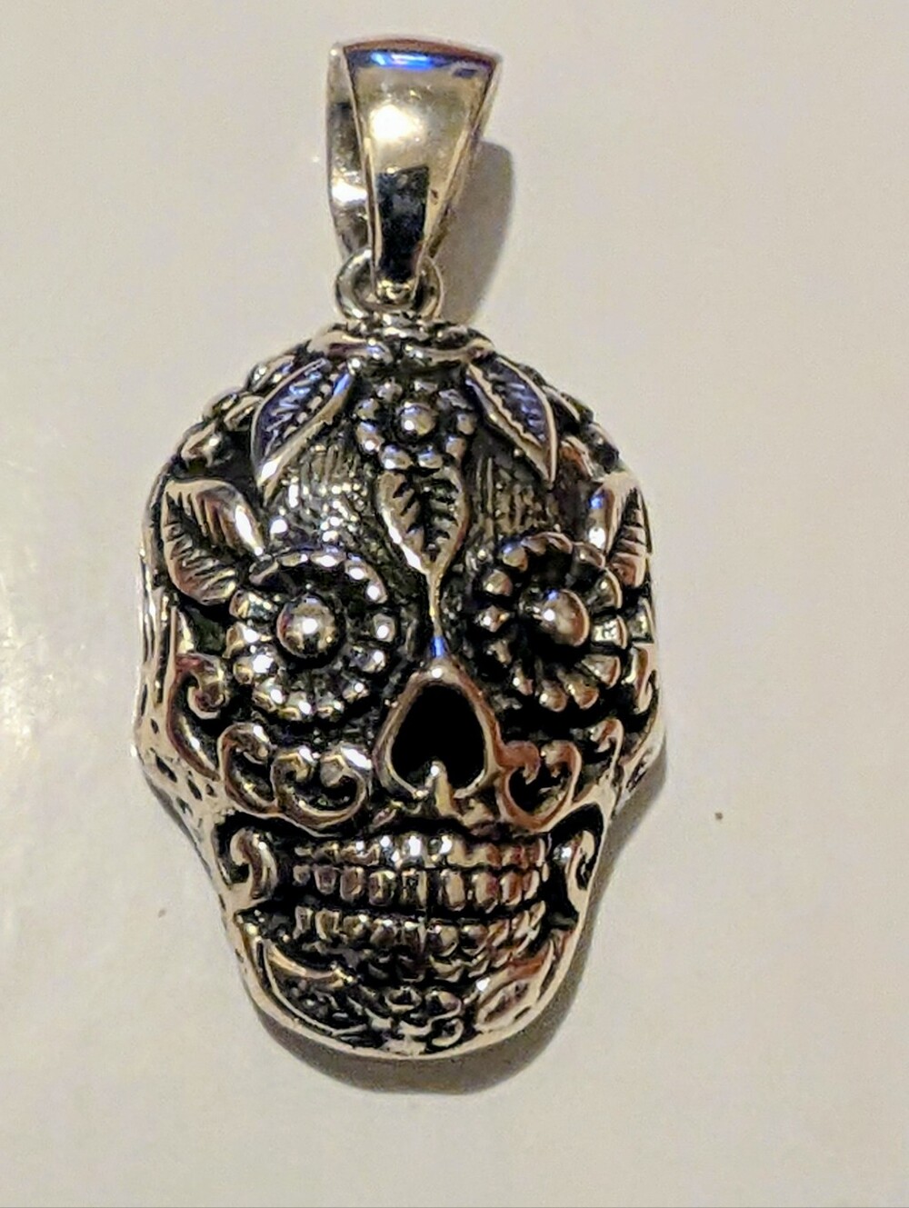 NWOT. Dia De Los Muertos Sterling Silver Sugar Skull Pendant